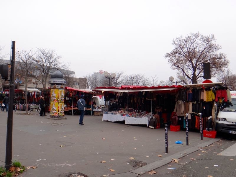 Esse NÃO é o Marché aux puces!