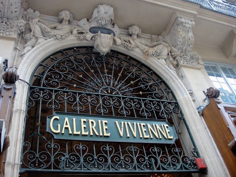 Paris_galeries_passages_Vivienne_1