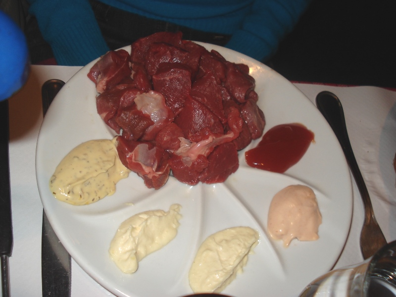 Comer_Paris_fondue_carne